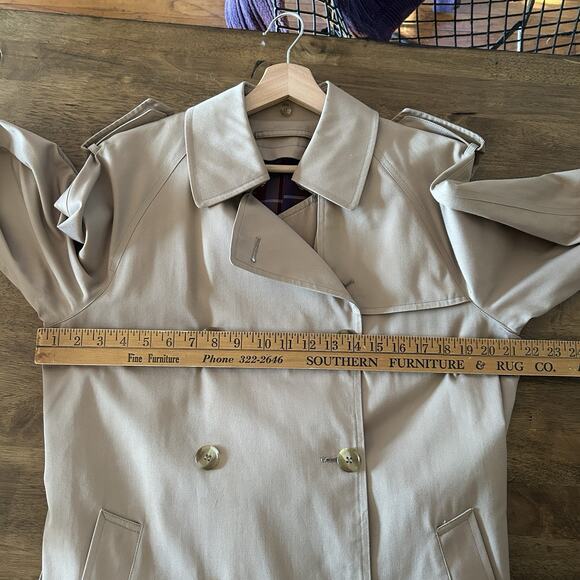 Vintage Women’s Tan Trench Coat Full Length Beige Size 8 Regular Double Breasted - Picture 14 of 16